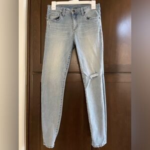 Women’s high rise skinny jeans - size 6